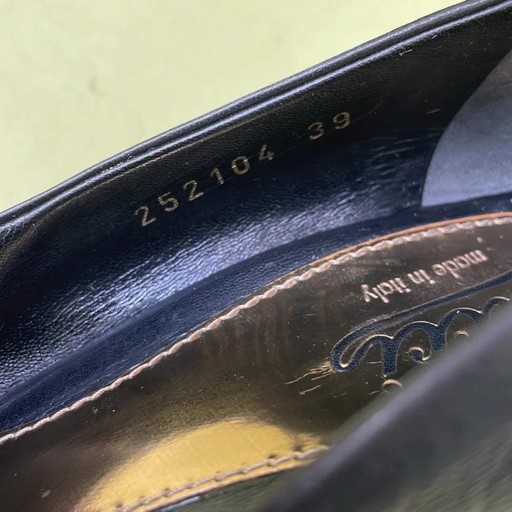 Vintage black Gucci all leather heels with dust bag and extra heel tops - Picture 11 of 16